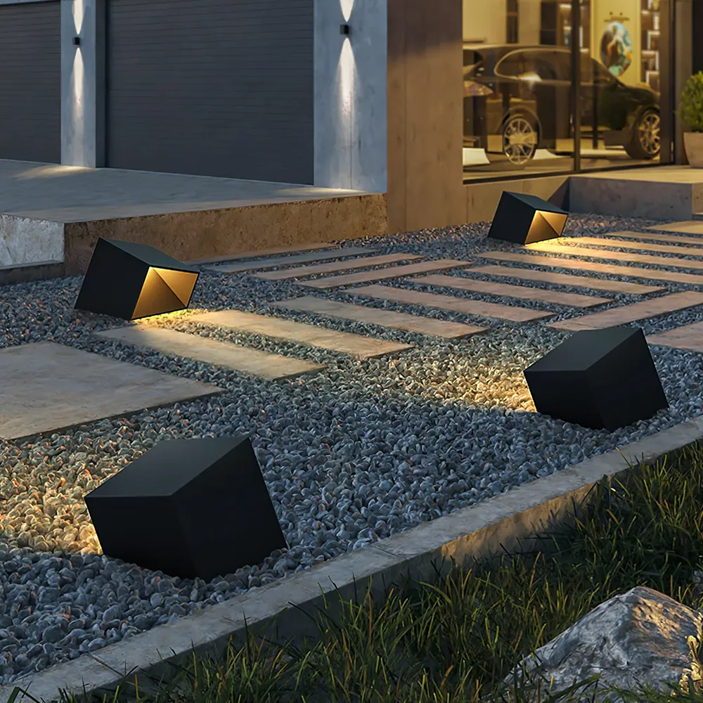LED Geometric Wedge Landscape Light | Modern Outdoor Architectural Lamp